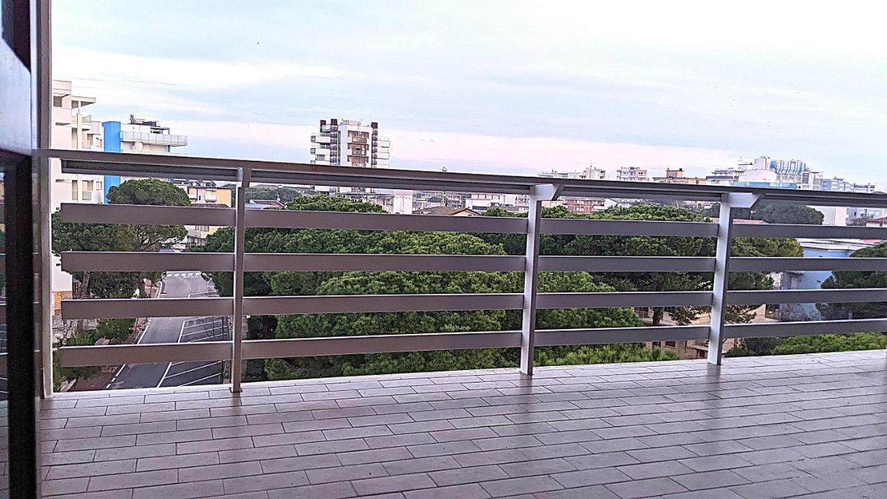 Residenza Olimpo Apartamento Lignano Sabbiadoro Exterior foto